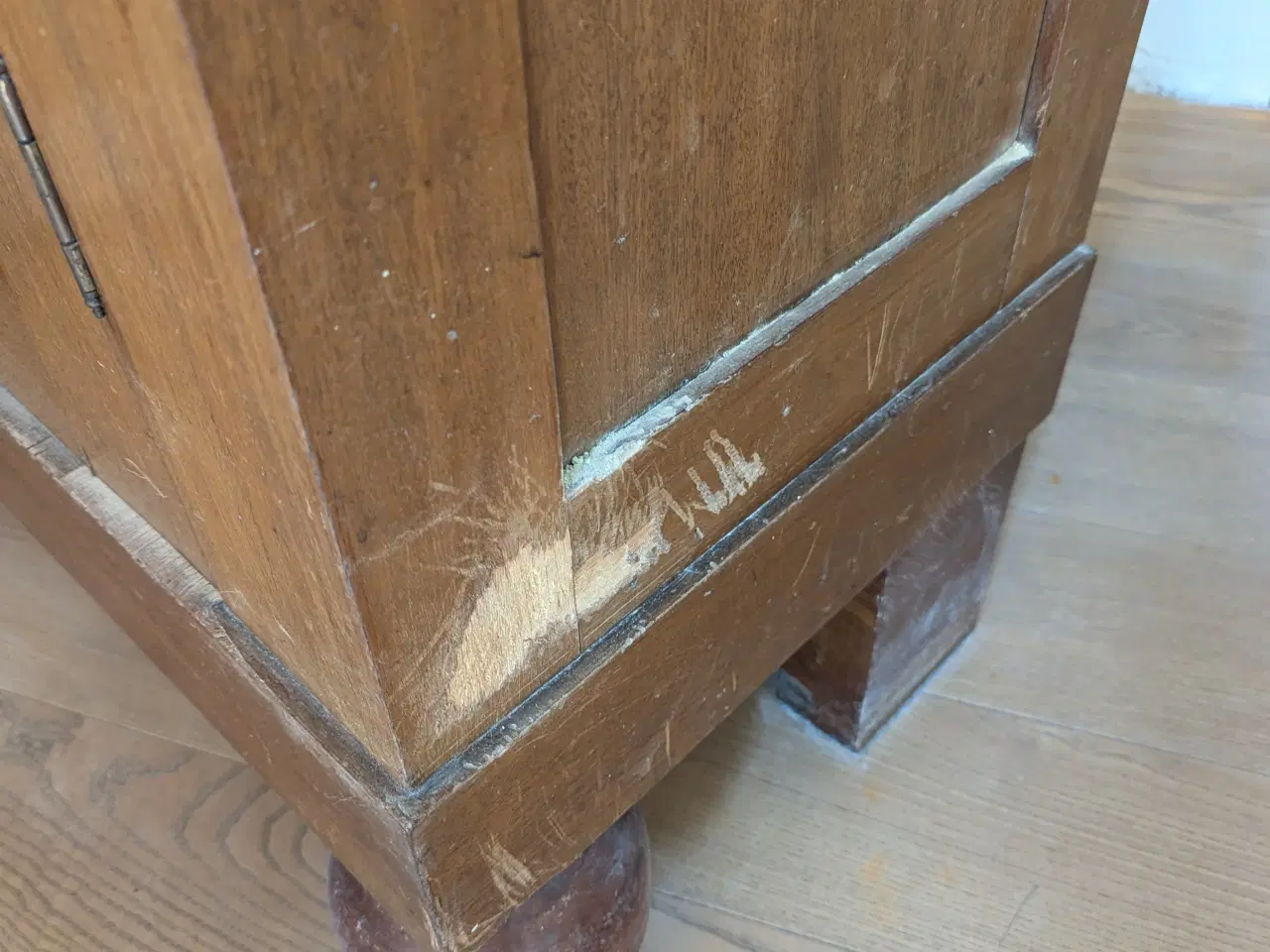 Billede 2 - Ældre vitrineskab som feks barskab etc..