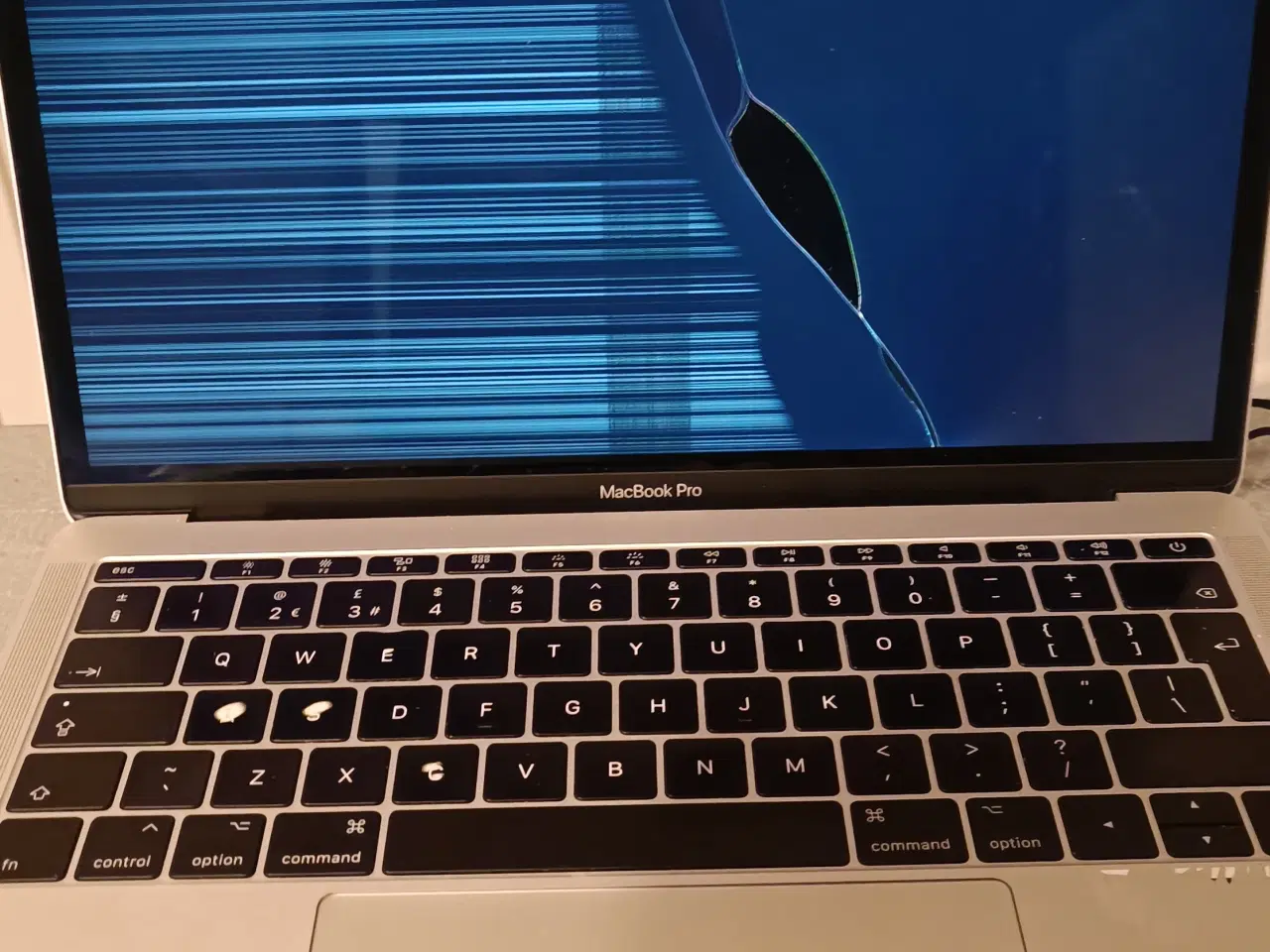 Billede 2 - MacBook Pro 2017 skærm ødelagt - Læs beskrivelsen