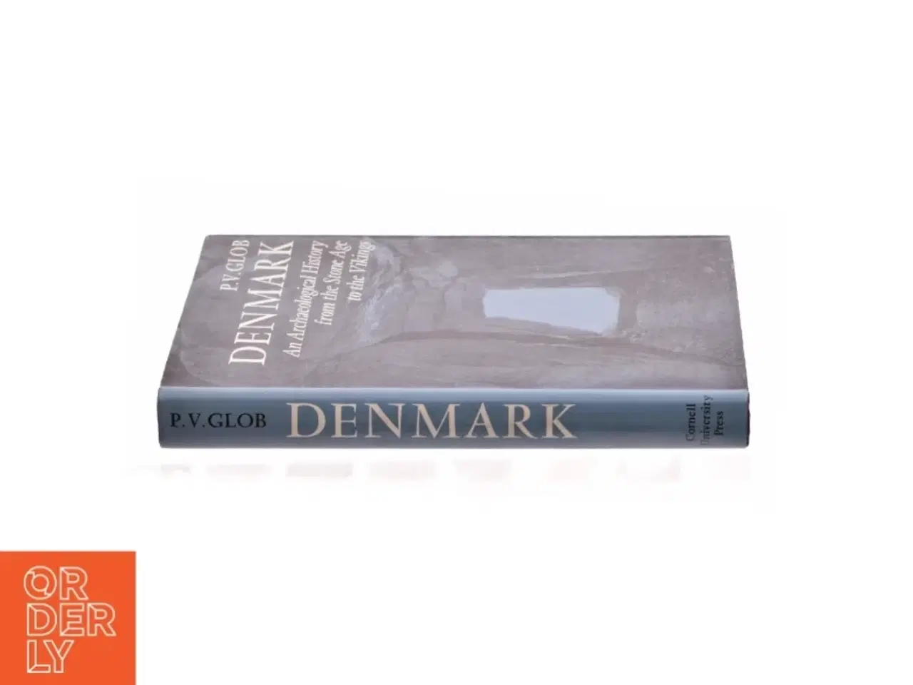 Billede 3 - Denmark af P.V. Glob (bog)