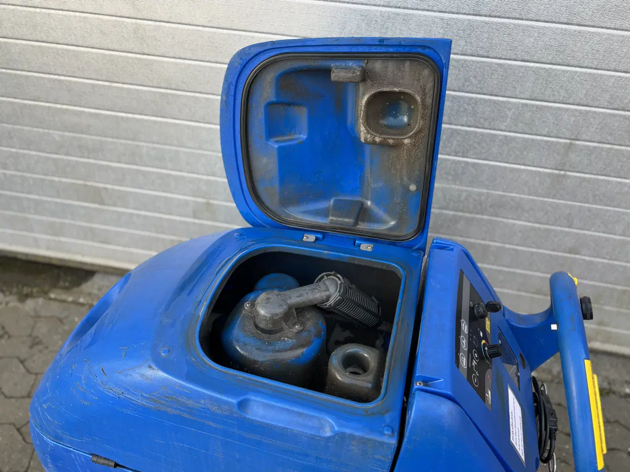 Billede 11 - Gulvvasker Nilfisk Scrubtec 553 BL Combi