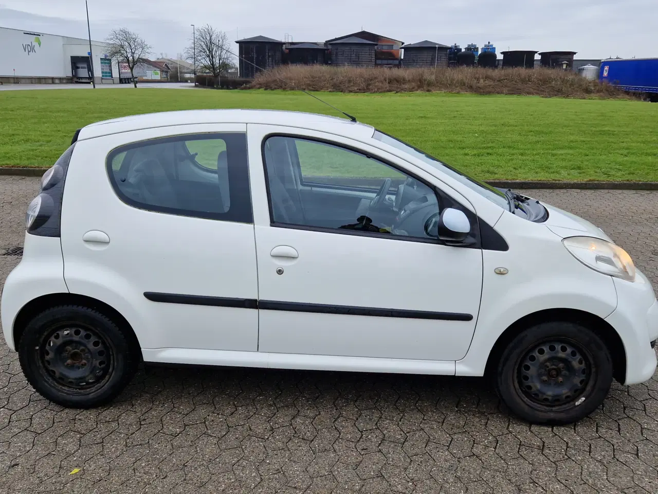 Billede 4 - Citroën C1 - fransk racer med lavt km tal