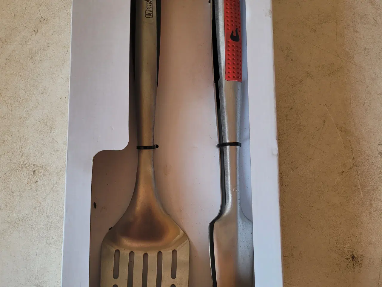 Billede 5 - Grill tilbehør. 