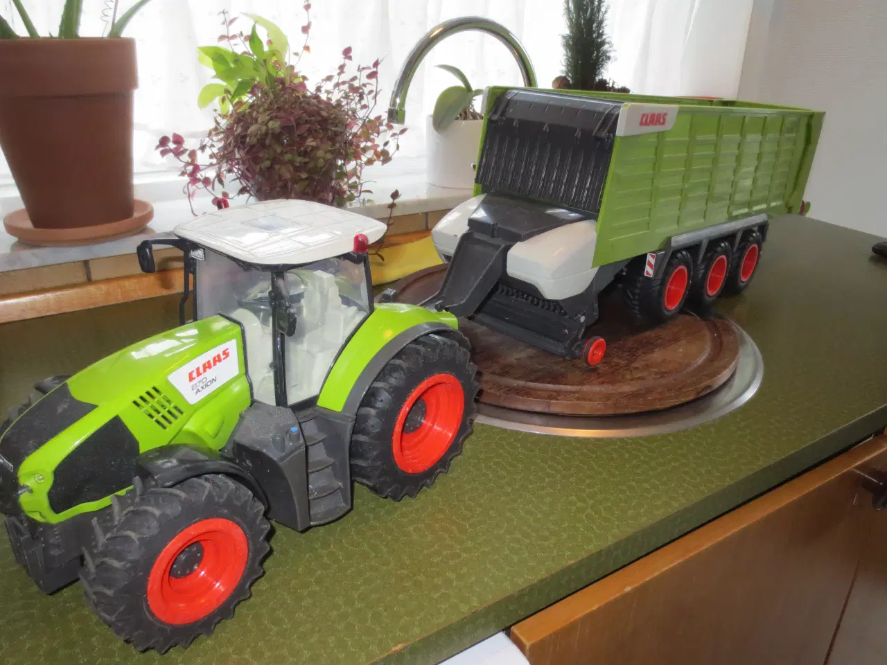 Billede 1 - 1 stk Claas Axion 870 og Claas Cargos 9600