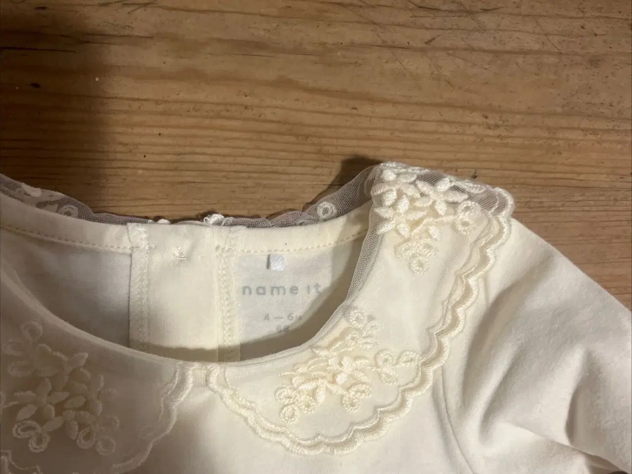 Billede 1 - Flot body fra Name it  Størrelse 68 