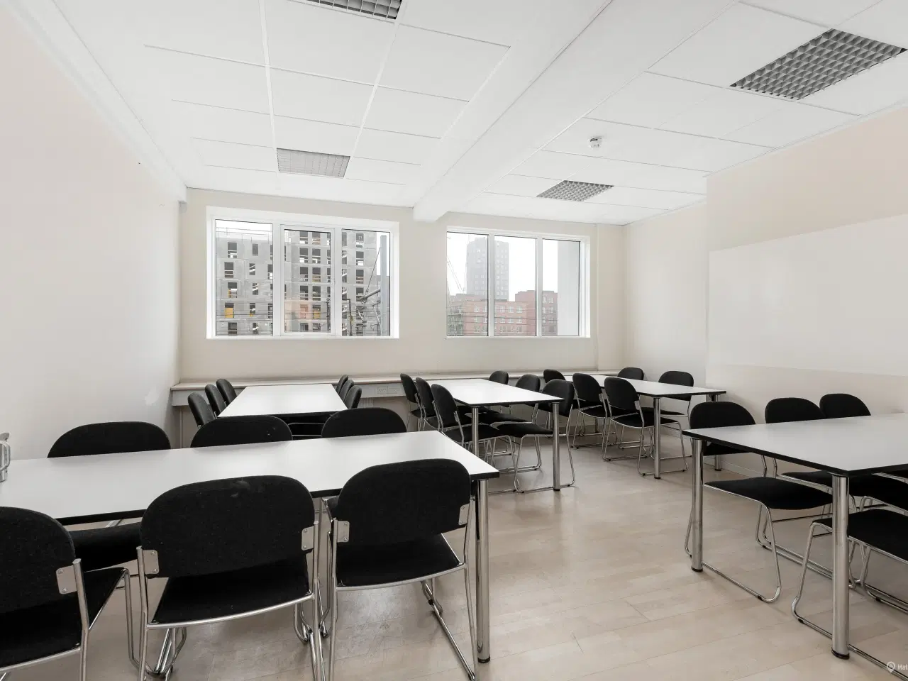 Billede 7 - Kontorlejemål med byudsigt over jernbanen og Grønttorvet