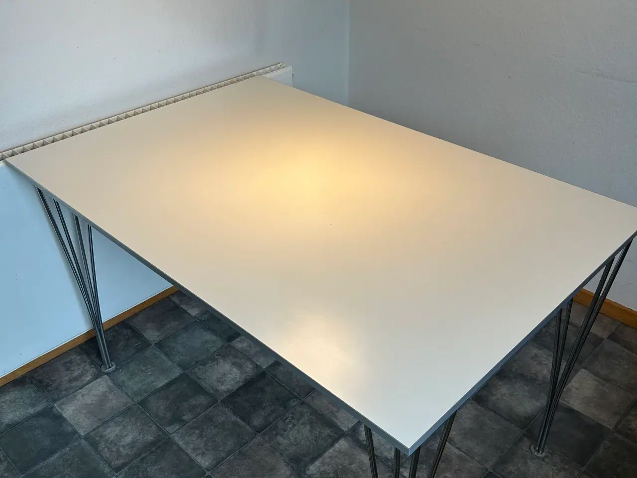 Billede 1 - Fritz Hansen spise bord. NEDSAT