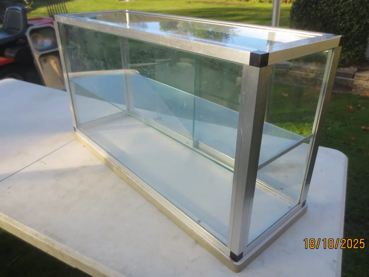 Billede 4 - 1 stk Glas montre med Alu Ramme