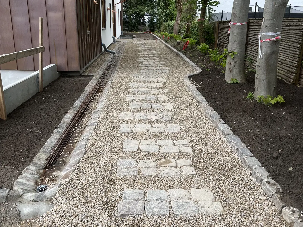 Billede 5 - Fliseterrasse – korrekt opbygning og flot finish