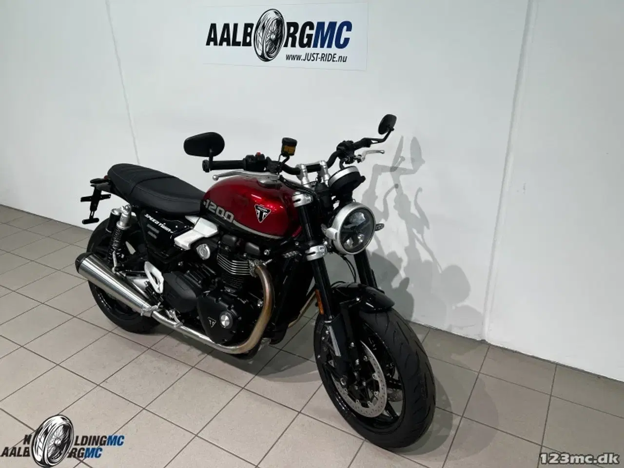 Billede 3 - Triumph Speed Twin 1200 Carnival Red / Sapphire Black