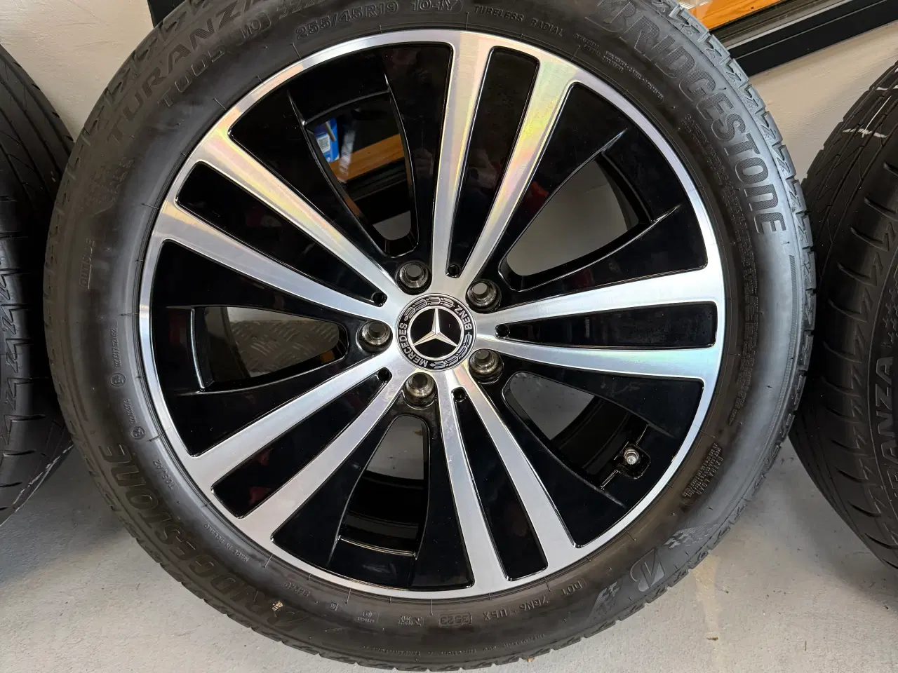 Billede 4 - 19” originale Mercedes alufælge med sommerdæk