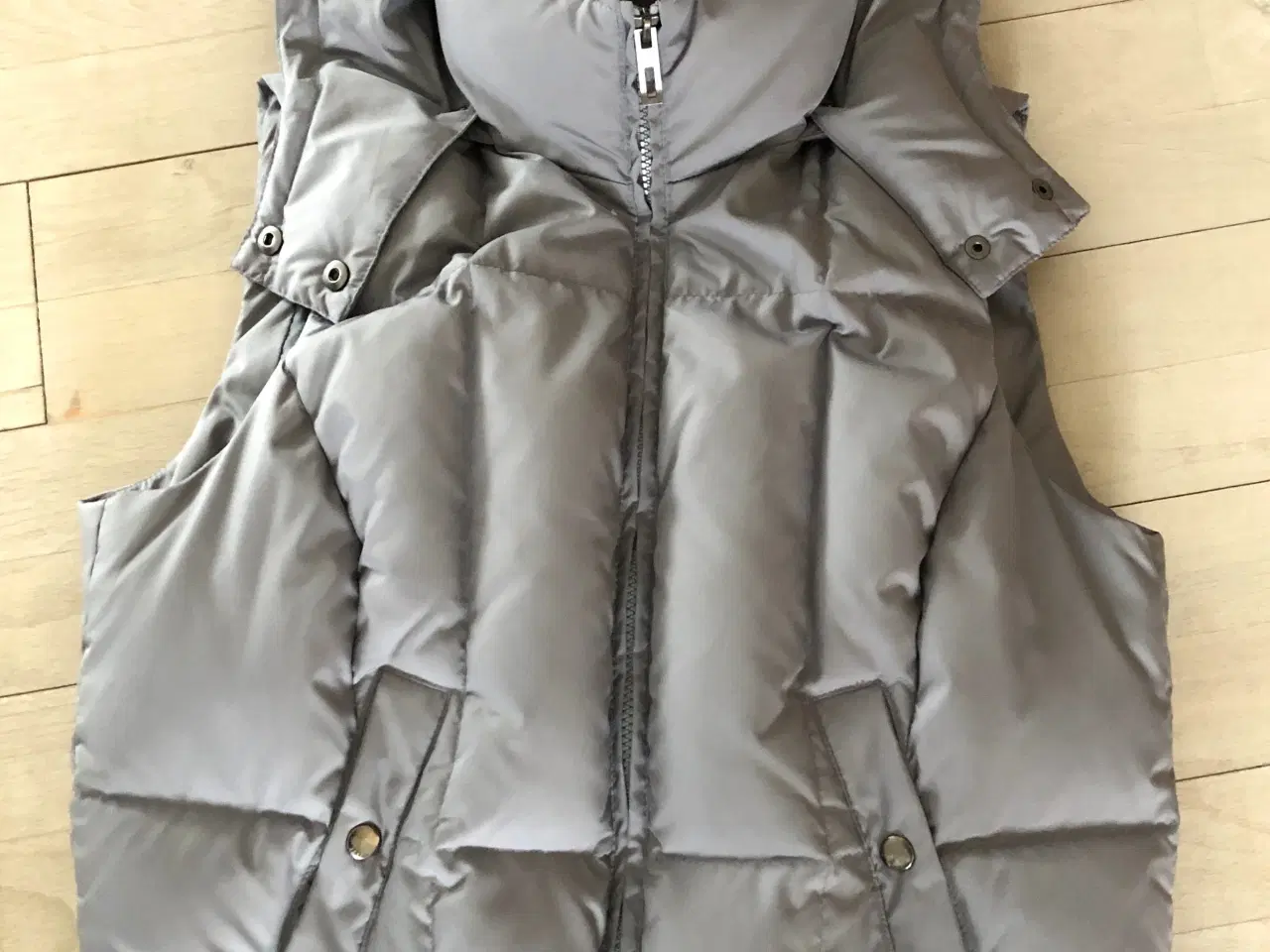 Billede 2 - DUN-VEST - dame - grå