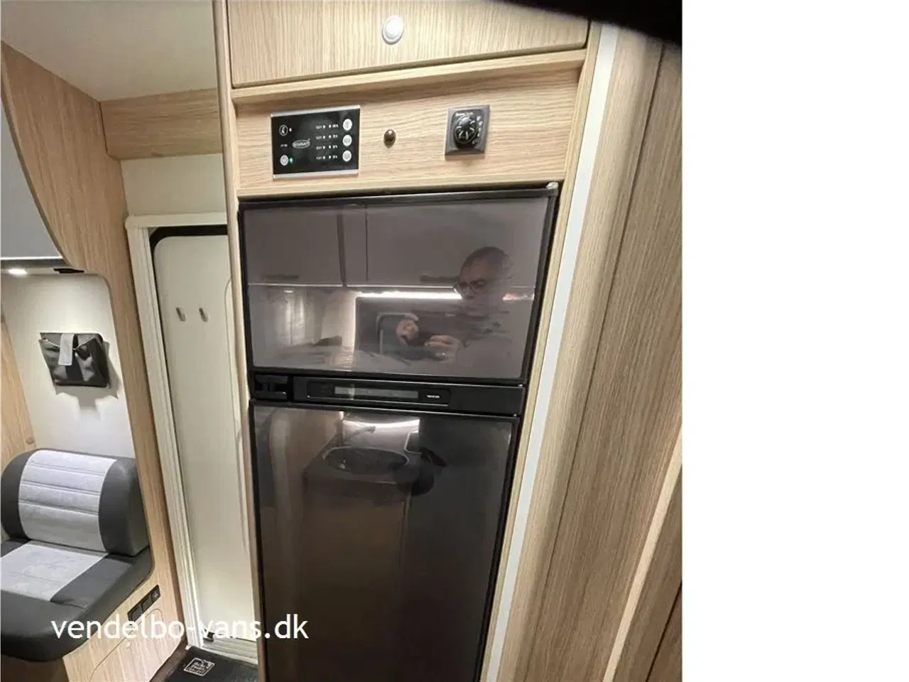 Billede 6 - 2021 - SunLight T 68 Adventure Edition   Enkeltsenge og stor garage