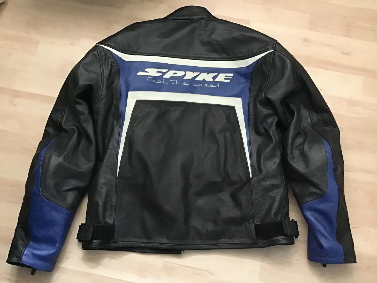 Billede 1 - Spyke mc læder jakke srt 56 sælges