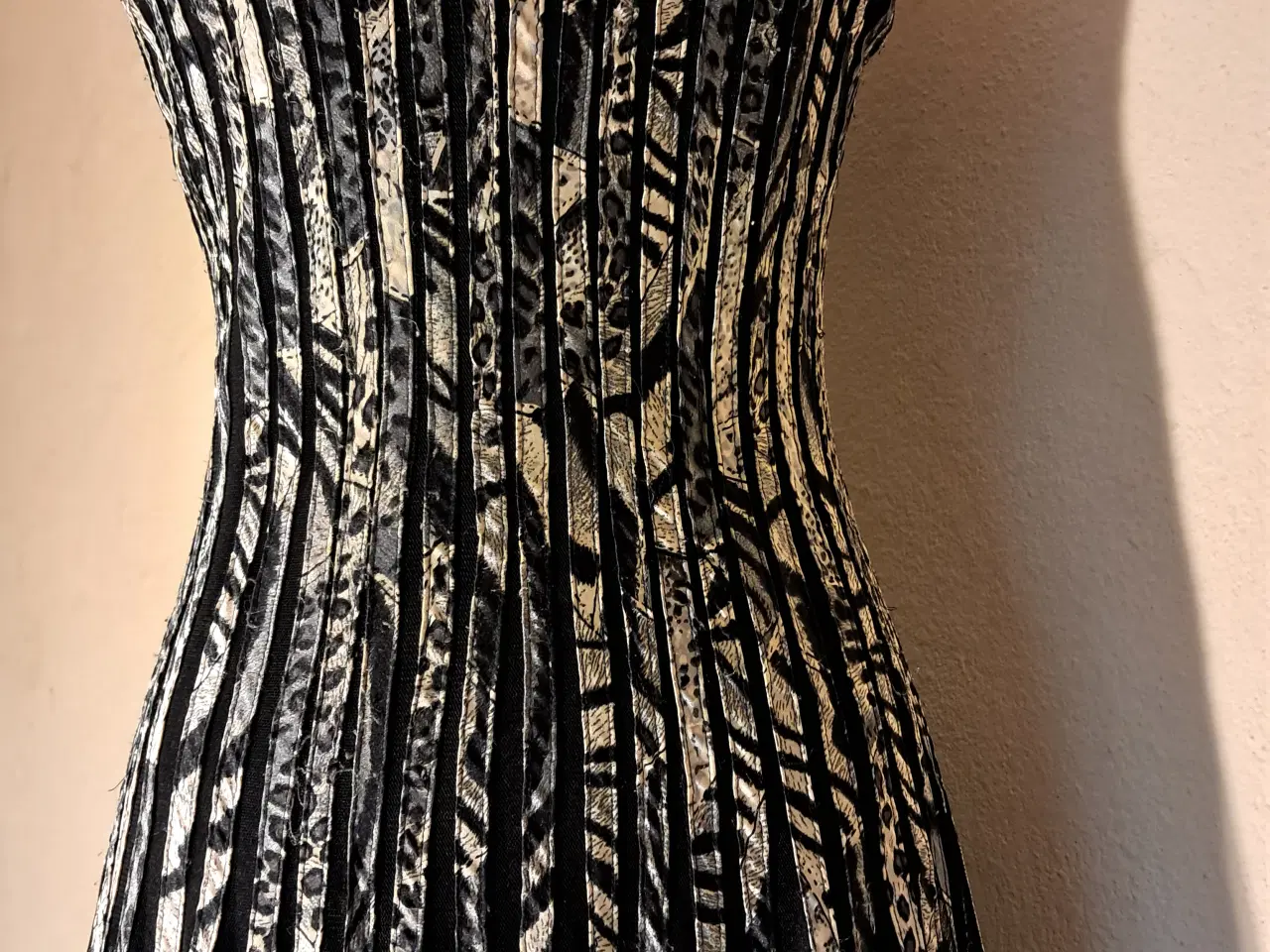 Billede 5 - Molly-jo str. 36 Kjole