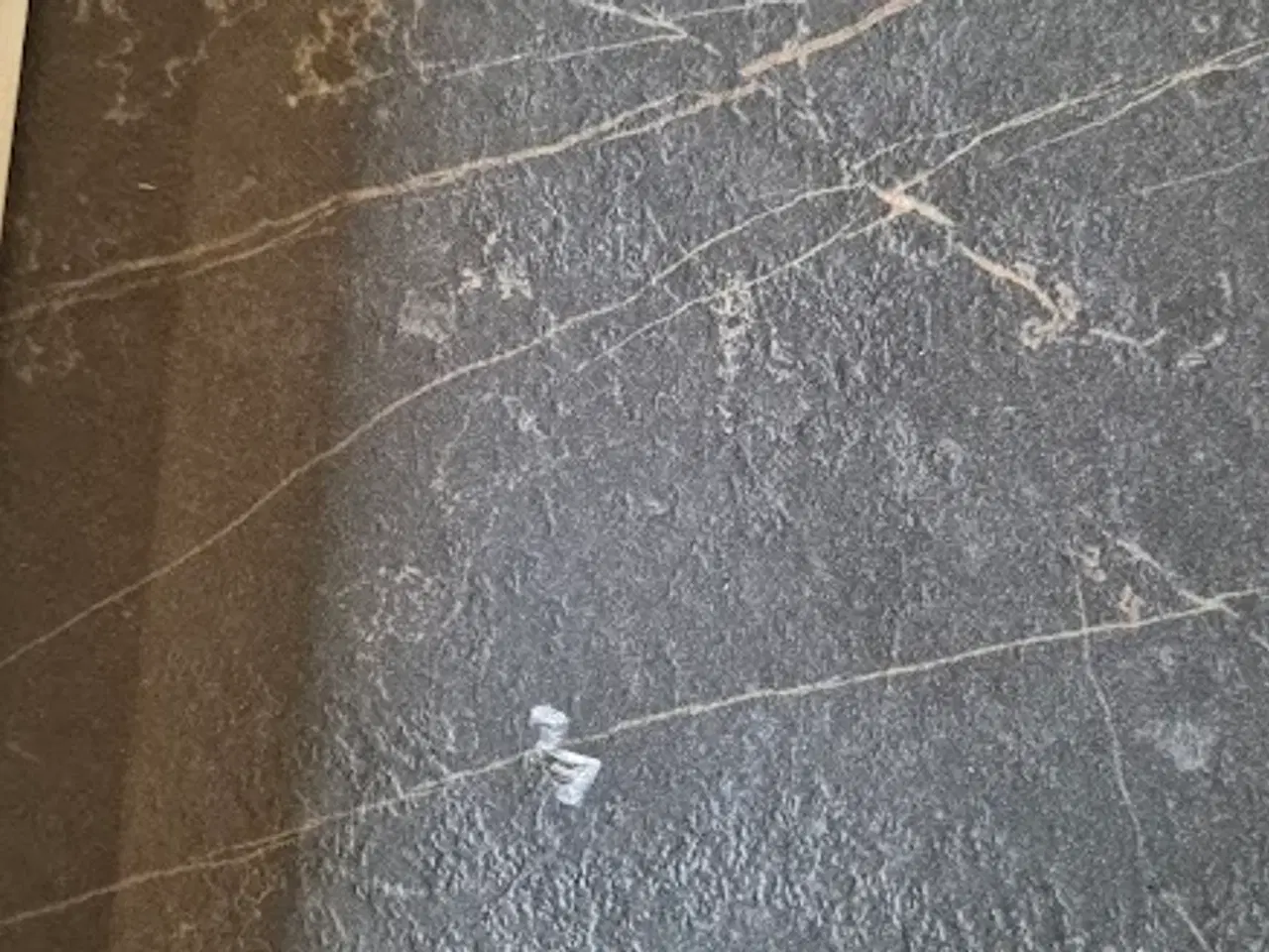 Billede 2 - Bordplade med underlimet vask