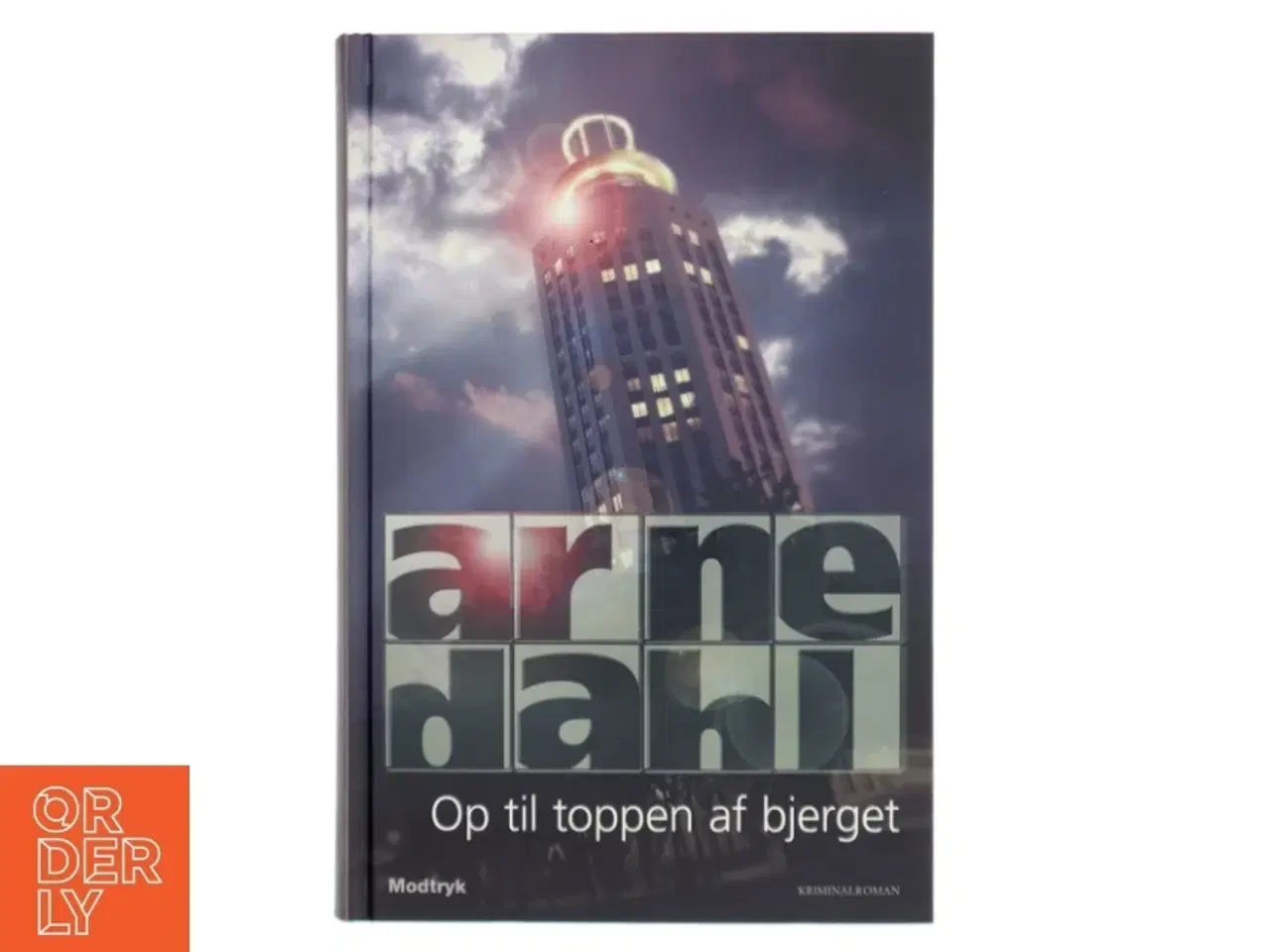 Billede 1 - Op til toppen af bjerget af Arne Dahl (f. 1963) (Bog)