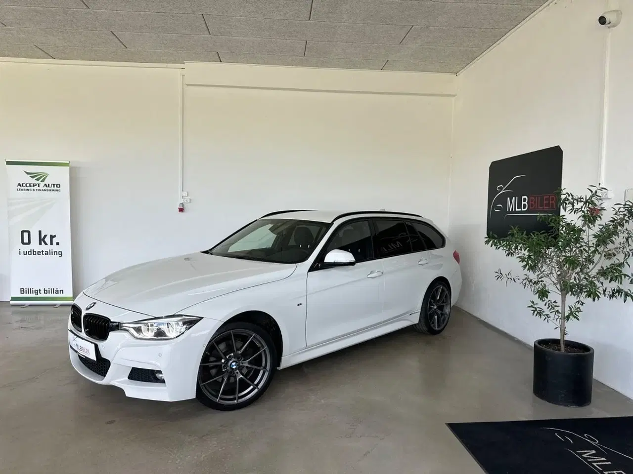 Billede 1 - BMW 320d 2,0 Touring M-Sport xDrive aut.