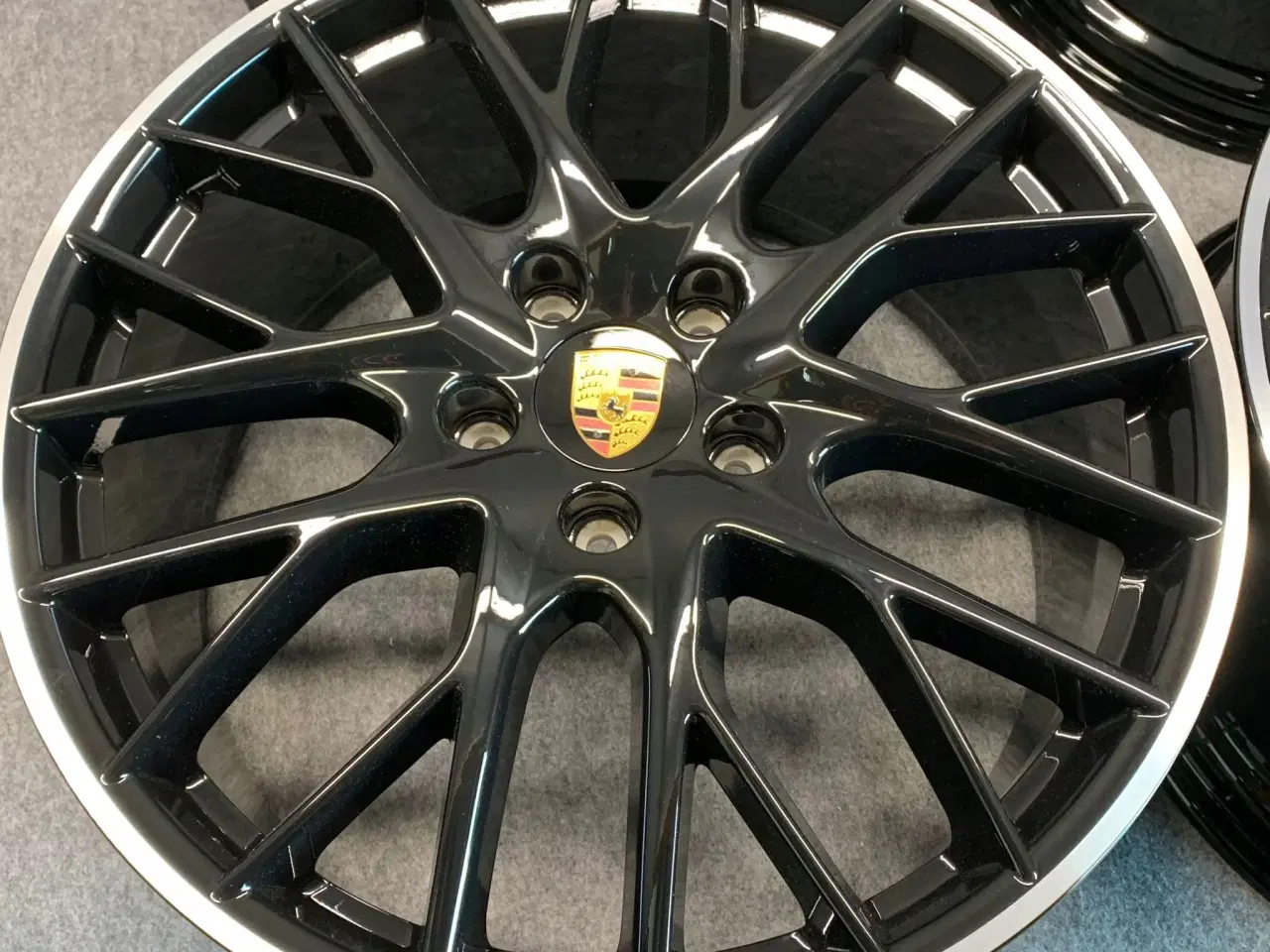 Billede 3 - PORSCHE PANAMERA 971 G2 SPORT 9,5J og 11J x 21"