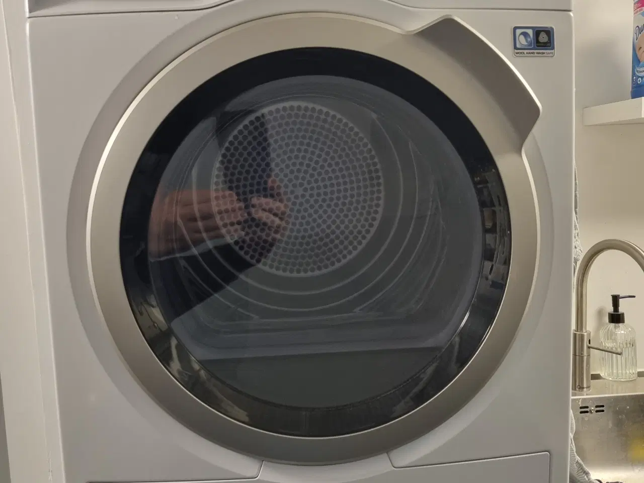 Billede 1 - Tørretumbler AEG 4 år.