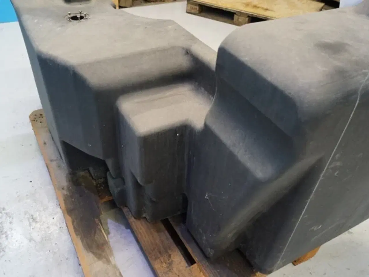 Billede 18 - McCormick XTX 165 Dieseltank