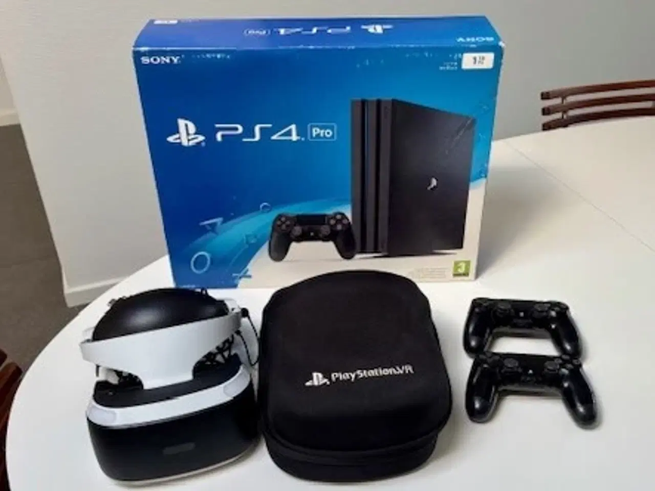 Billede 1 - PS4 Pro - 1TB SSD Drev - VR brille 2. Gen.