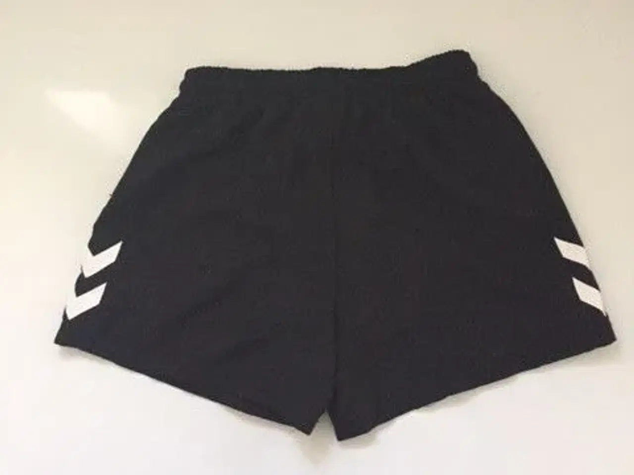 Billede 2 - Shorts Hummel str. S