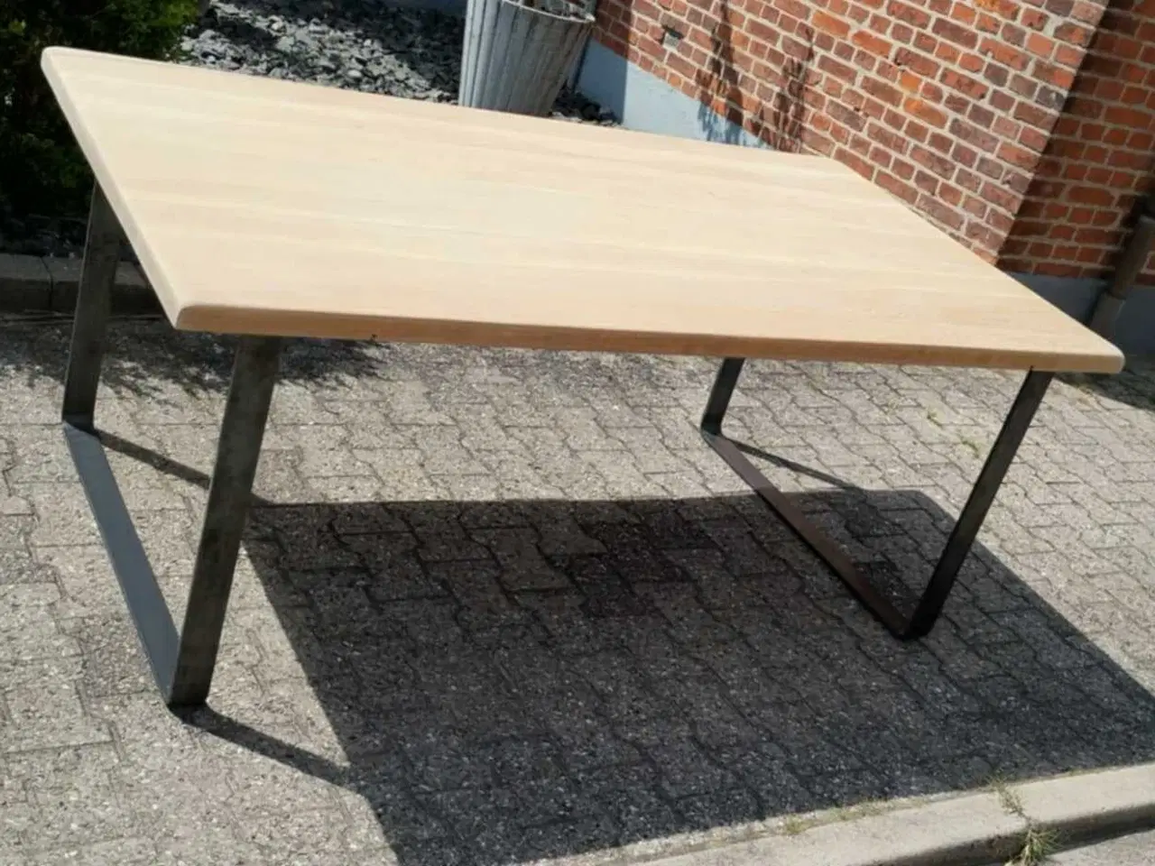 Billede 9 - Rundt massiv egetræsbord