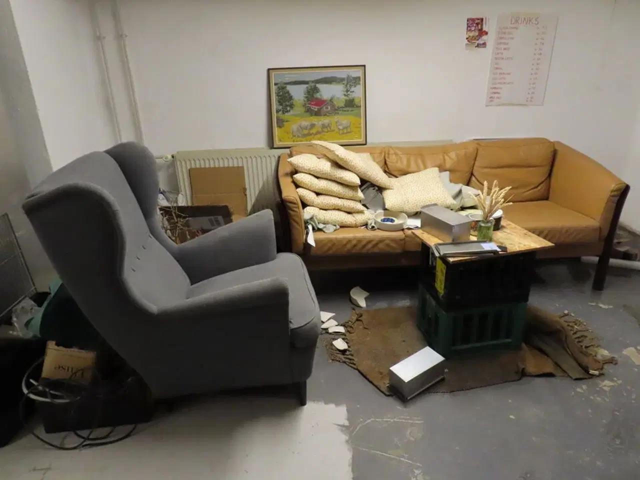 Billede 4 - Tøm rummet for møbler, pant og løsdele