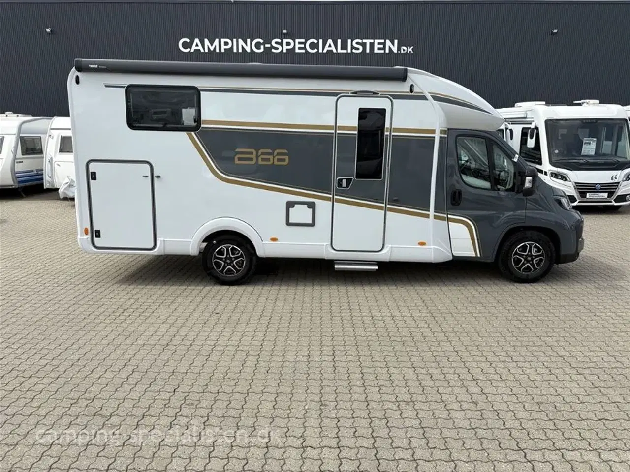 Billede 1 - 2026 - Bürstner B66 TD 690   NYHED! Bürstner B66 TD 690 2026 kampagnemodel - Kan ses nu hos Camping-Specialisten.dk