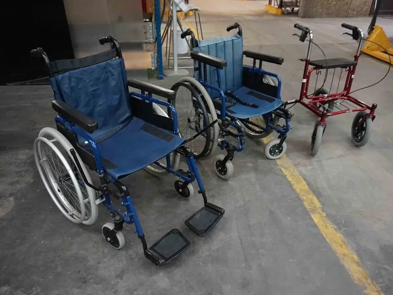 Billede 1 - 2 stk Rullestole og Rollator (MOMSFRI)
