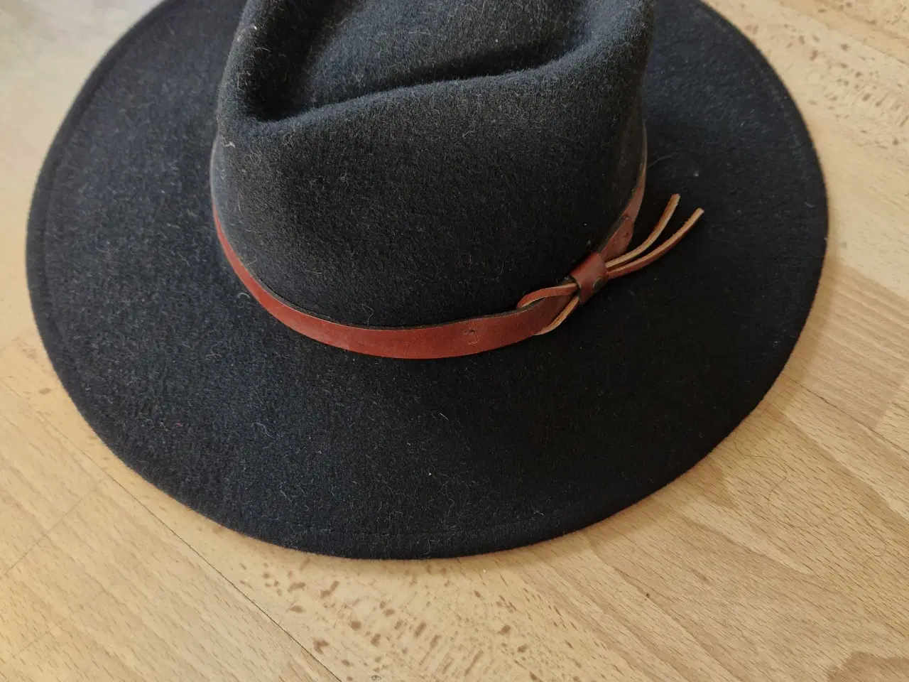 Billede 2 - Fedora hat fra London Fog 
