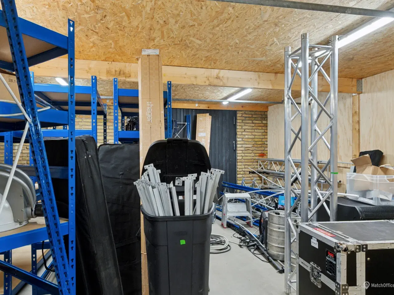 Billede 3 - Lager på 108 m² m. dobbeltdør og tekøkken