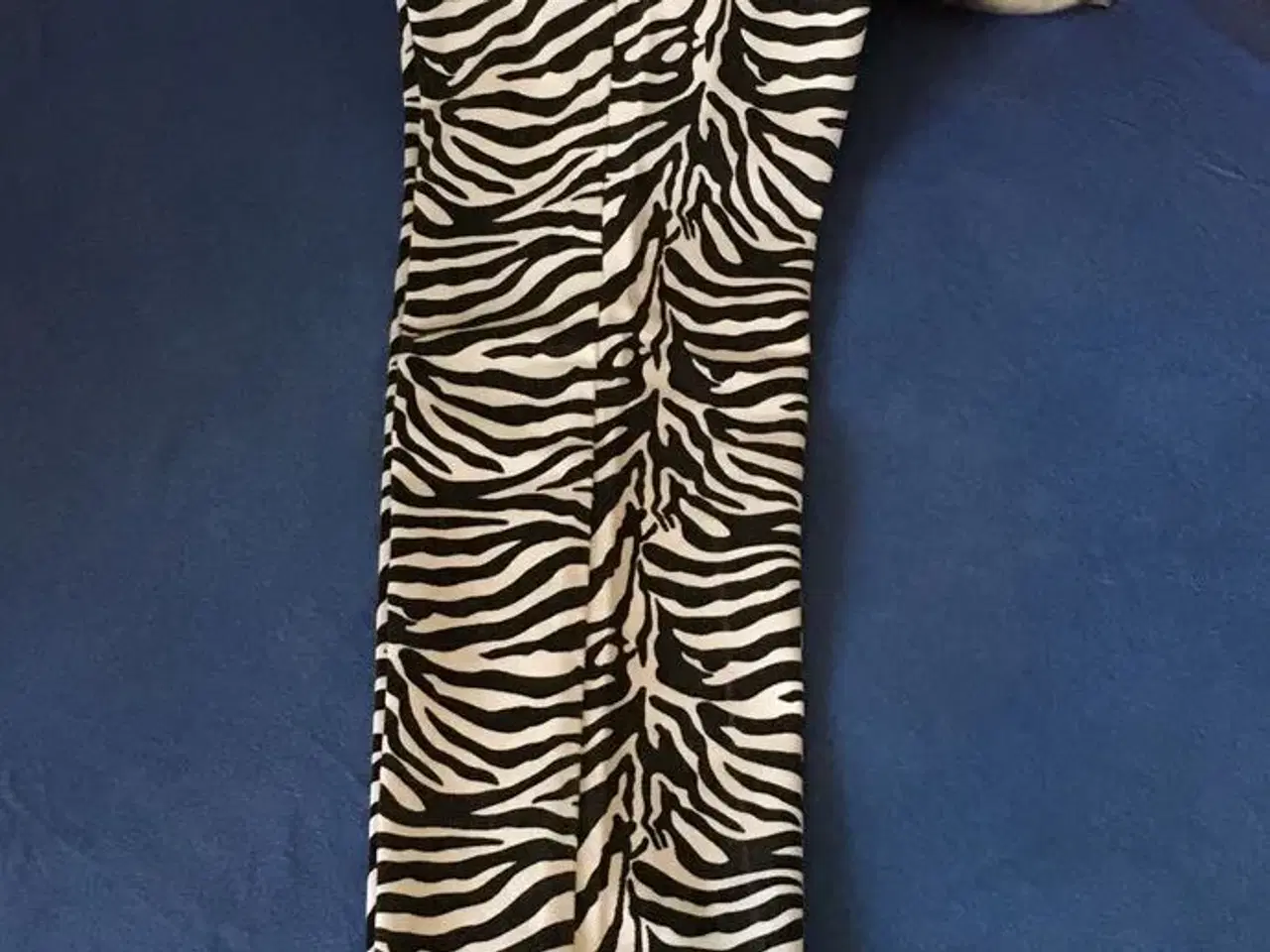 Billede 1 - Bukser i zebra print