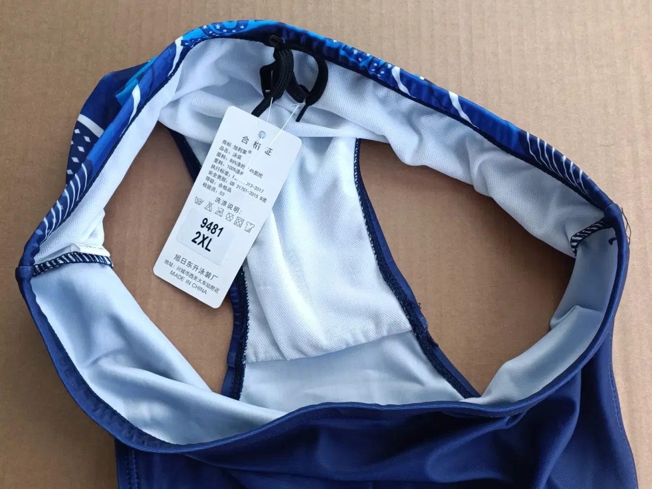 Billede 4 - Badebuks str. L/XL