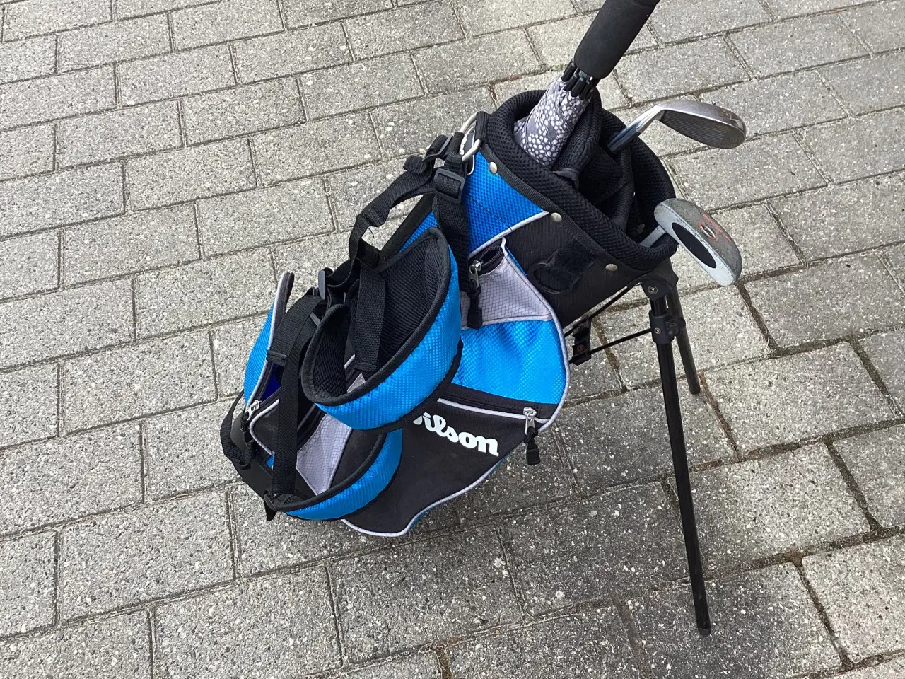 Billede 3 - GOLFBÆREBAG  til lille junior . Baggens H 60 cm