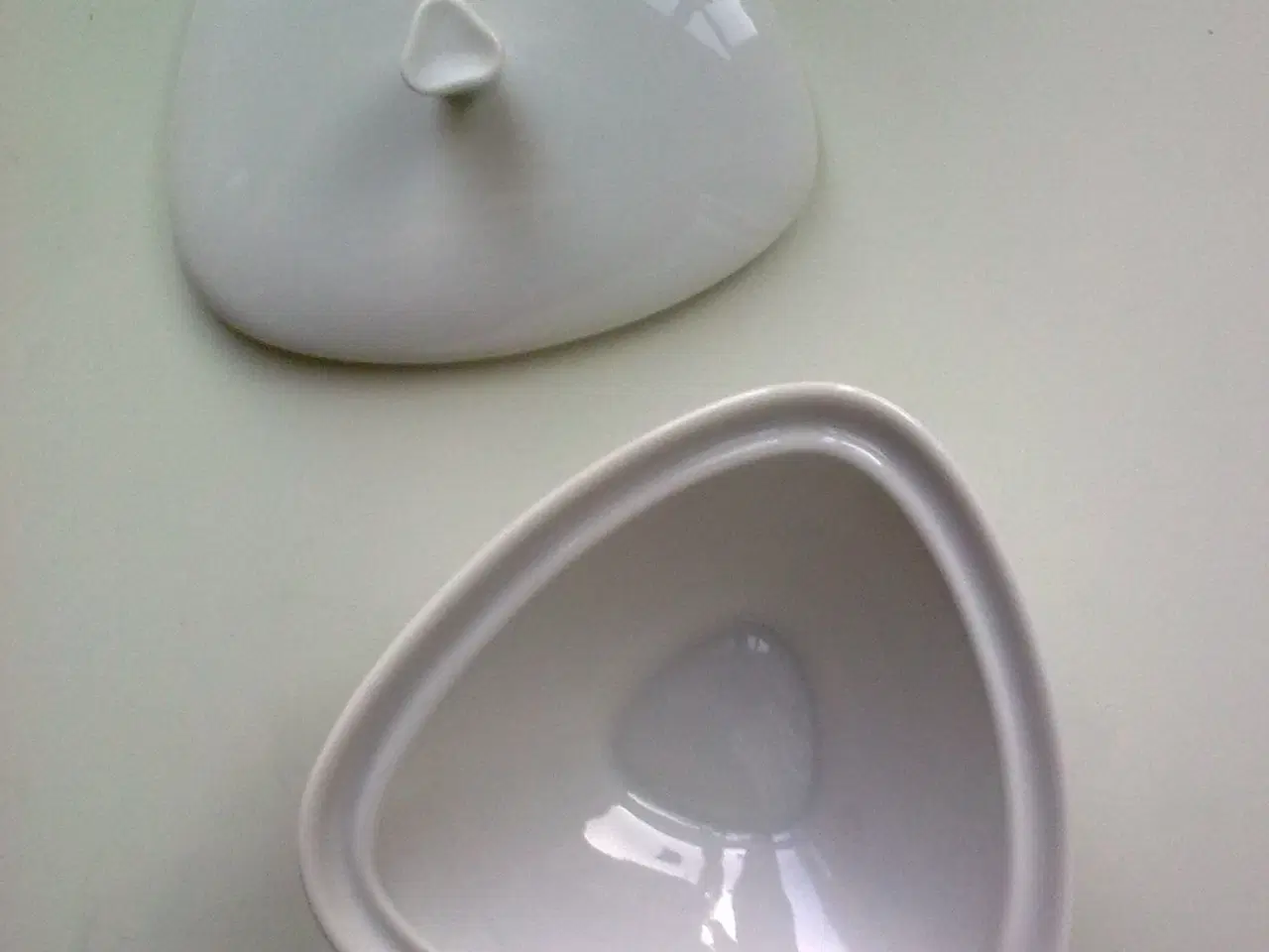 Billede 19 - Nordisk COOL design i HVID Figgjo Flint + DK