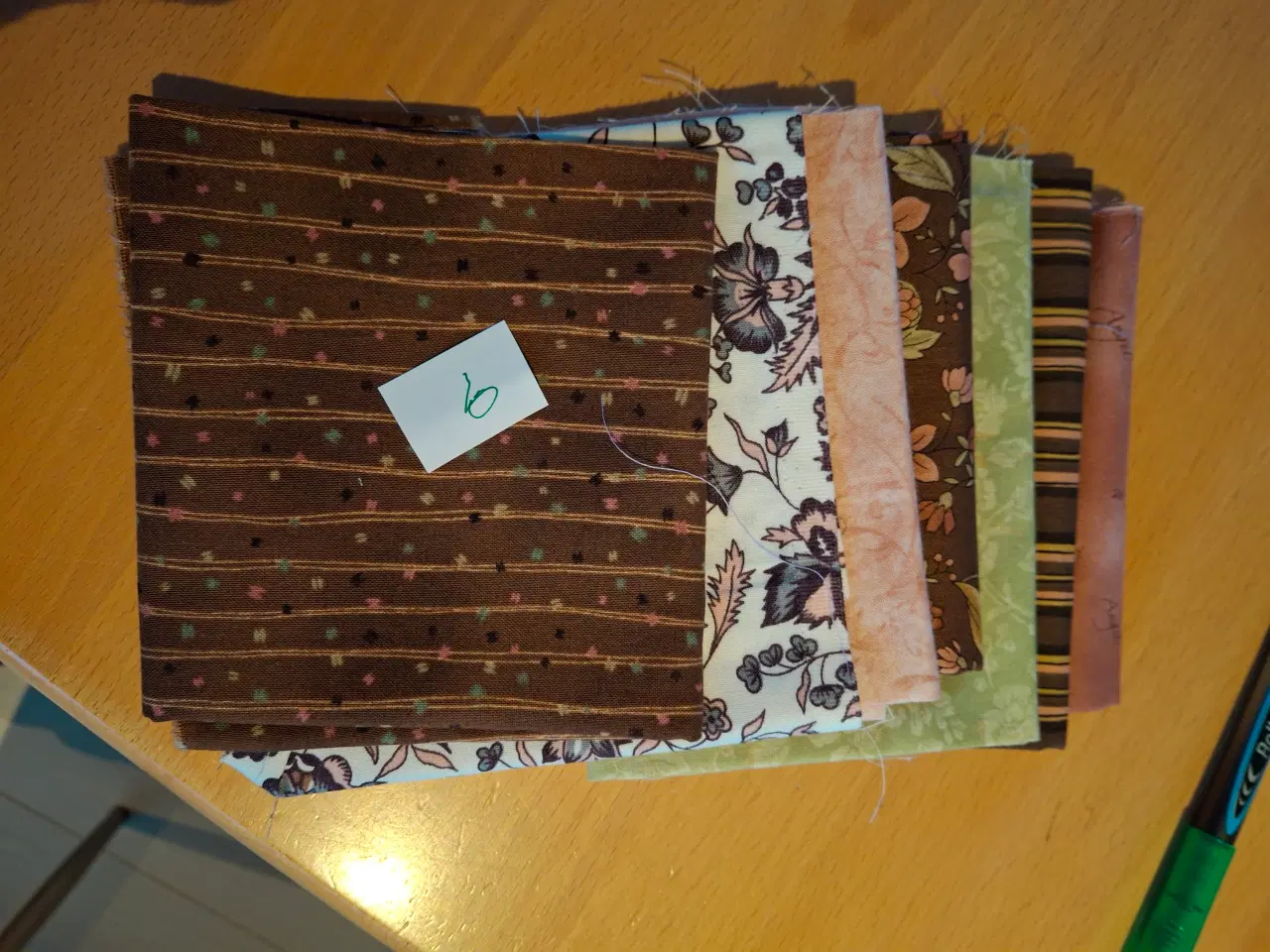 Billede 2 - patchwork restestof, 25 kr for 1 pakke