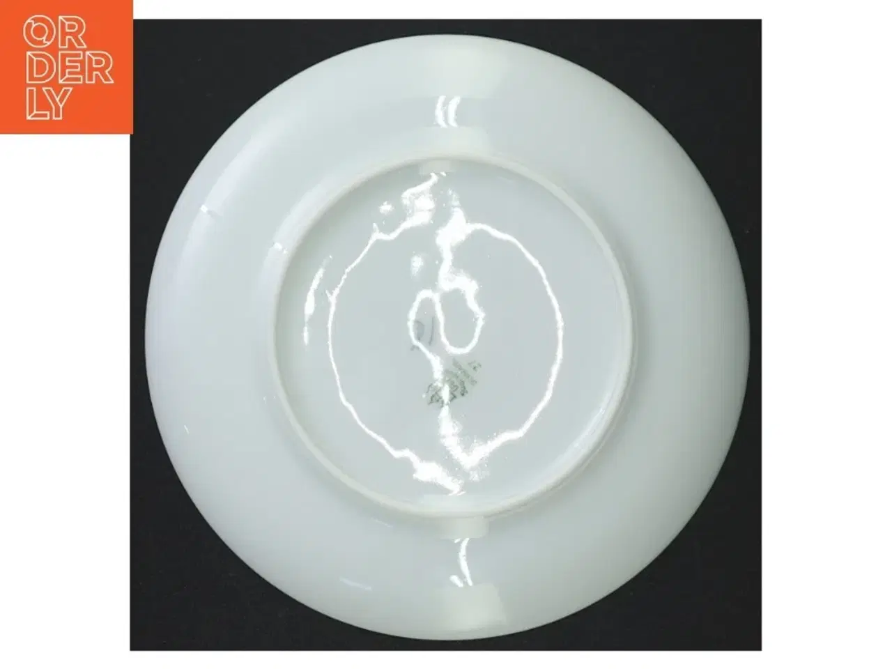 Billede 3 - Lyseblå porcelænstallerken med bladmotiv fra Bing Og Grøndahl Løvfald (str. 18 x 18 cm)