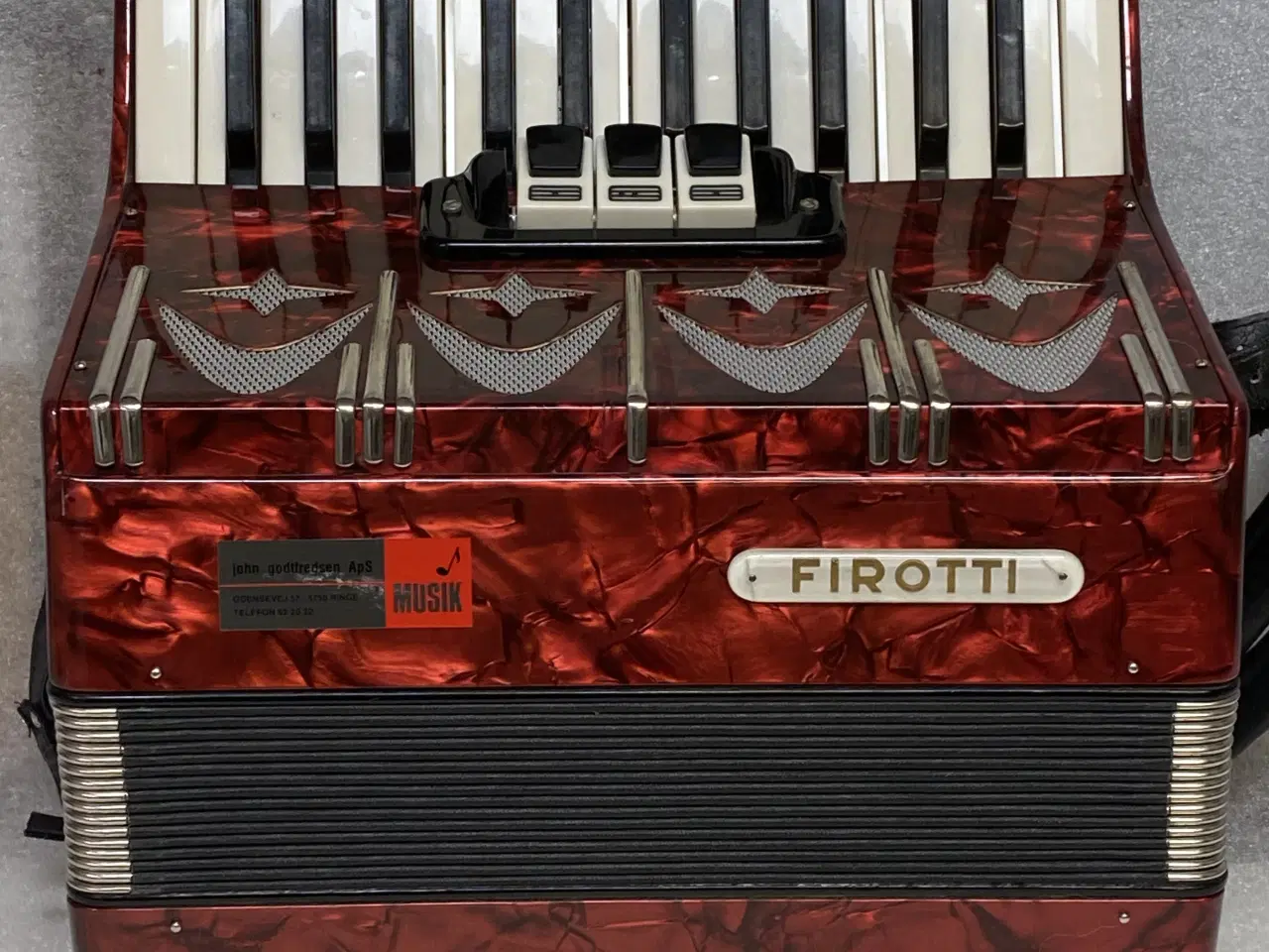 Billede 1 - Begynderharmonika – nyserviceret Firotti, let og v