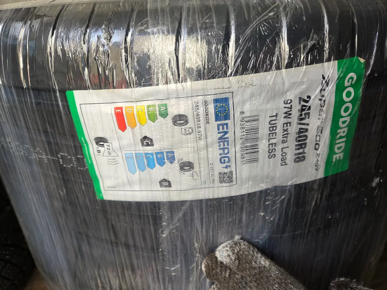 Billede 1 - 2 stk 245/40R18 sommerdæk