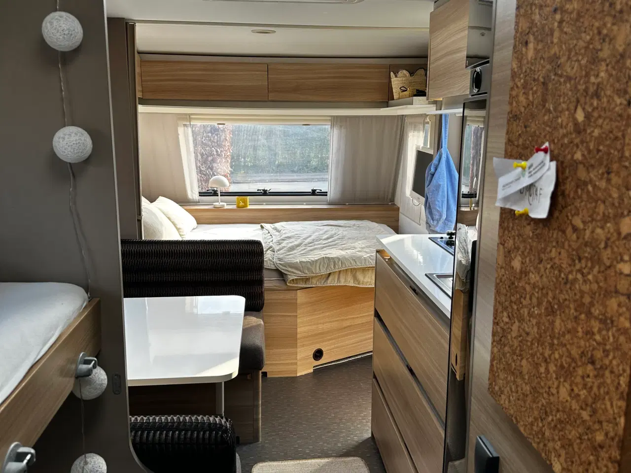 Billede 4 - Adria Altea med køjer og mover 