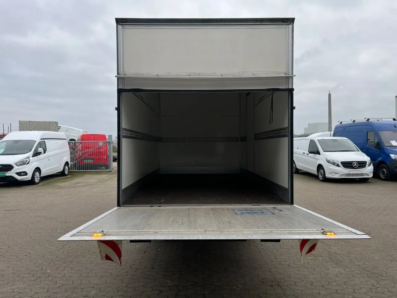 Billede 11 - Ford Transit 350 L3 Chassis 2,0 TDCi 170 Alukasse m/lift FWD