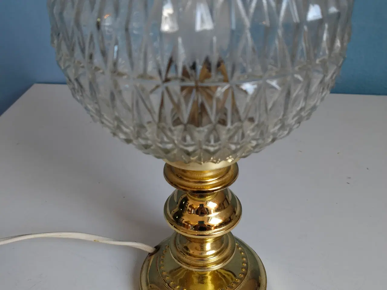 Billede 6 - Smukke vintage lamper med gylden fod.