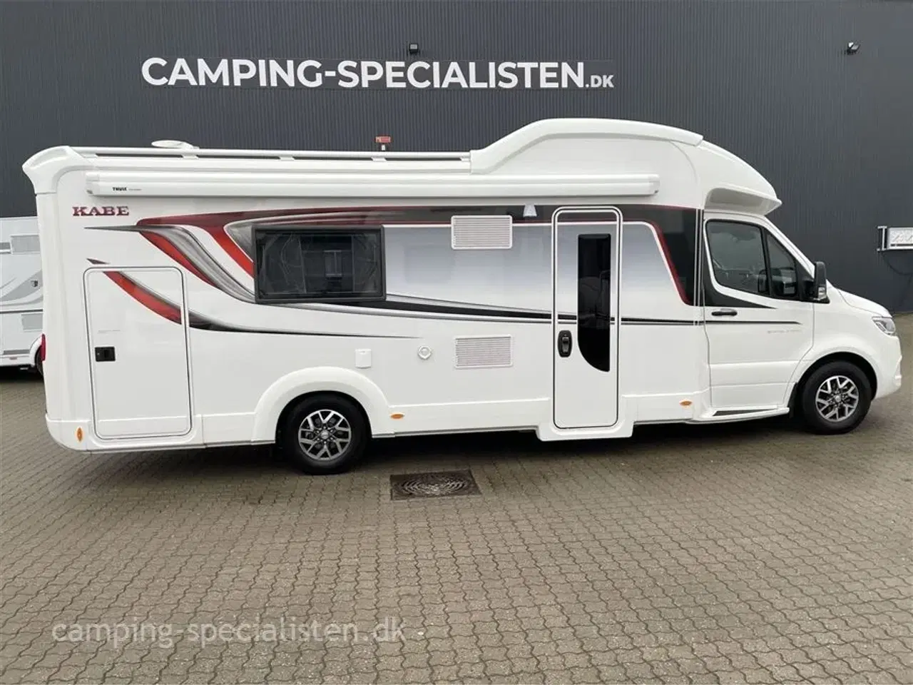 Billede 1 - 2025 - Kabe Travel Master Royal X780 LT   Kabe Travel master Royal X780 LT med ende badeværelse model 2025 kan ses hos Camping-Specialisten.