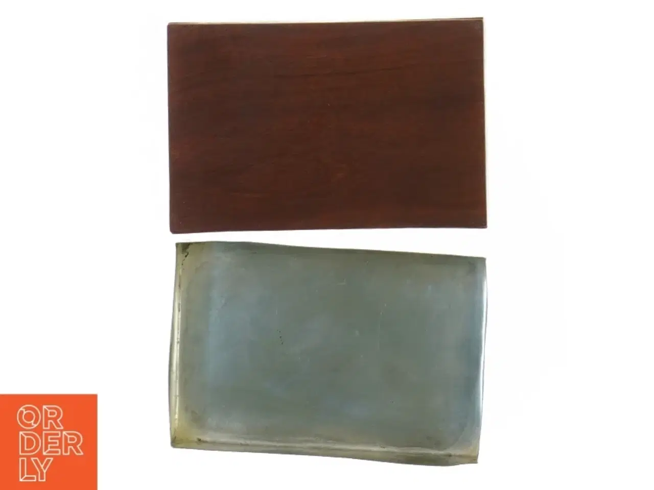 Billede 3 - Ældre trææske med ciseleret metal låg (str. 10 x 15 cm)