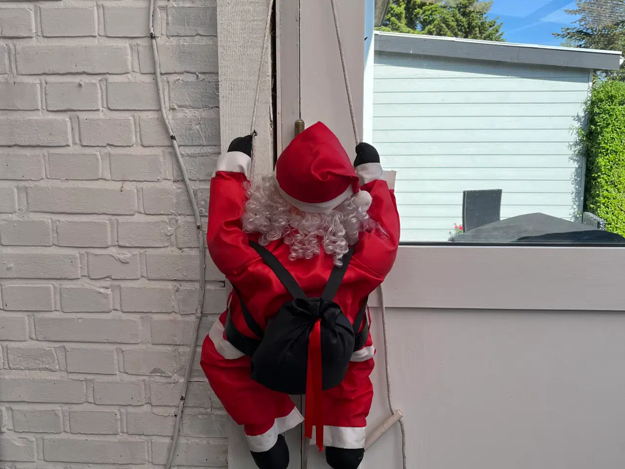 Billede 2 - Hængende/klatrende julemand