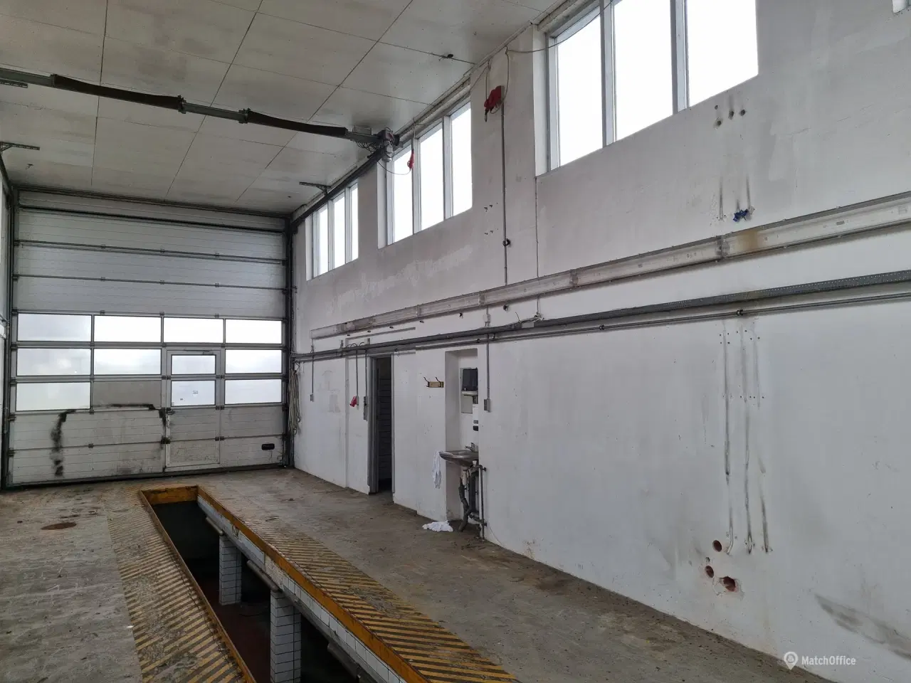 Billede 7 - Autoværksted / automobilforhandler