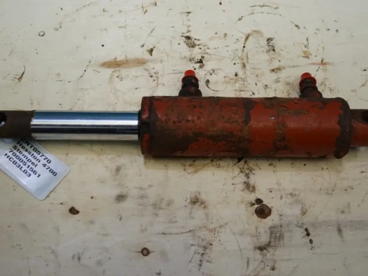 Billede 2 - Hesston 4700 Cylinder 700051561