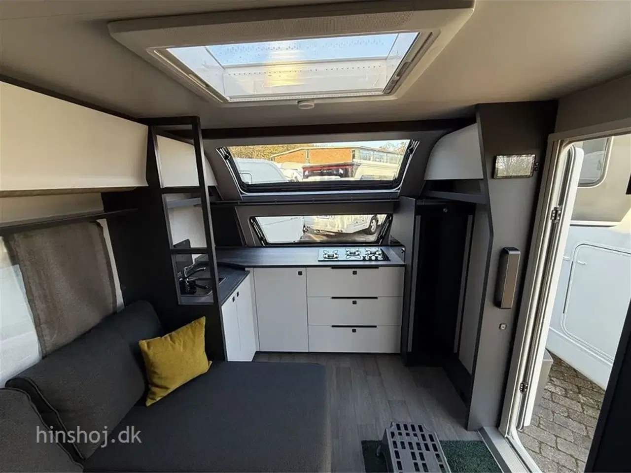 Billede 7 - 2026 - Hobby Maxia 660 WQM Lækker Hobby med fritstående dobbeltseng og front køkken fra Hinshøj Caravan