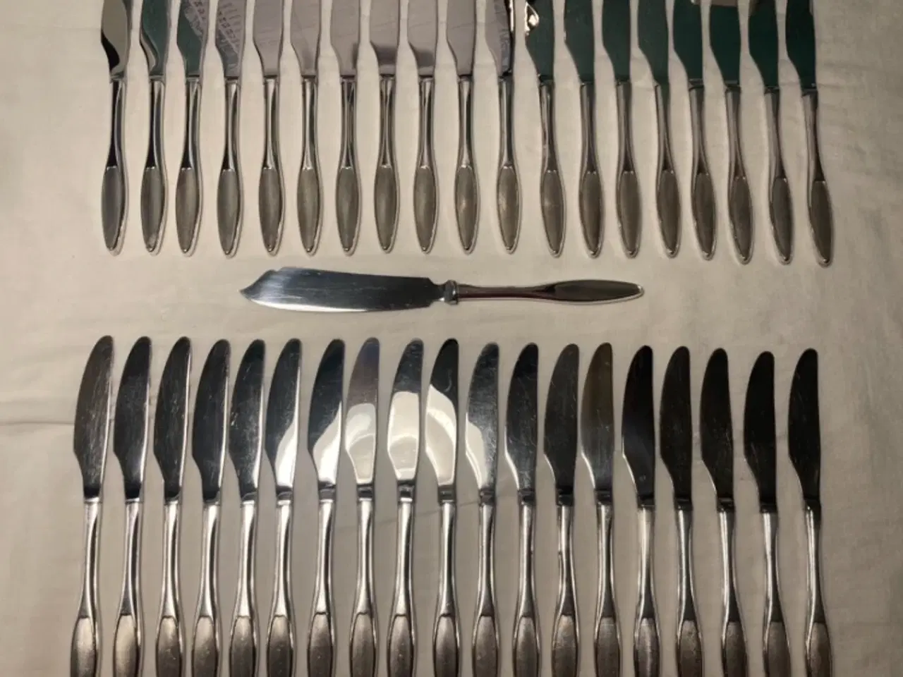 Billede 1 - Kongelys middagsknive & lagkagekniv 
